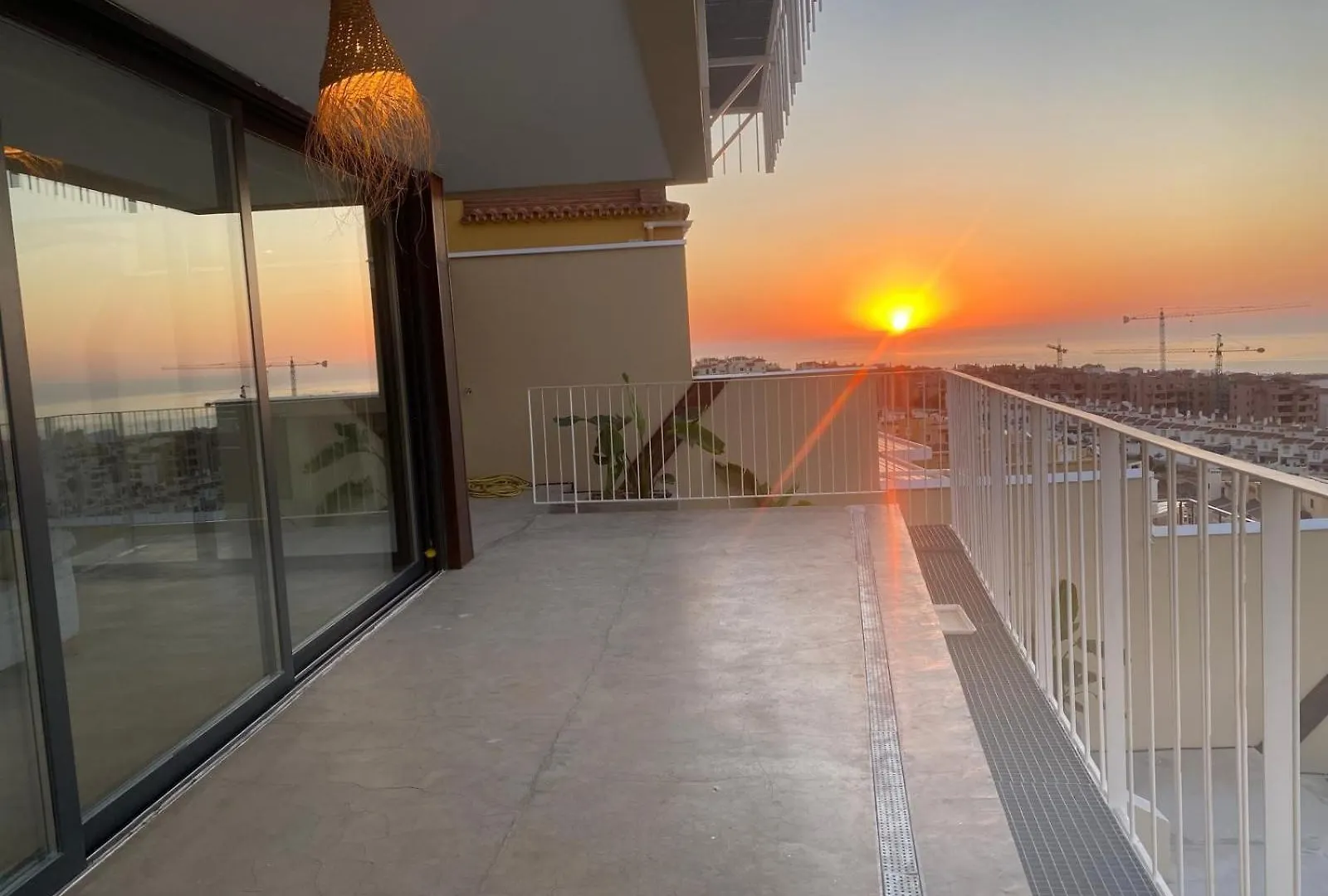 Spacious Villa With Great Views! Бенальмадена 0*,