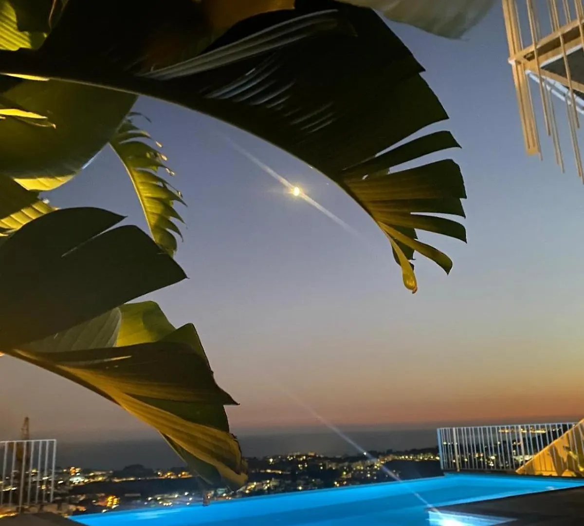 Spacious Villa With Great Views! Бенальмадена