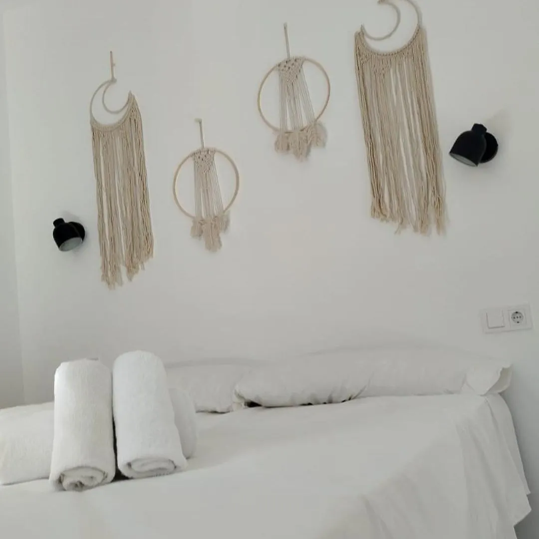Spacious Villa With Great Views! Бенальмадена