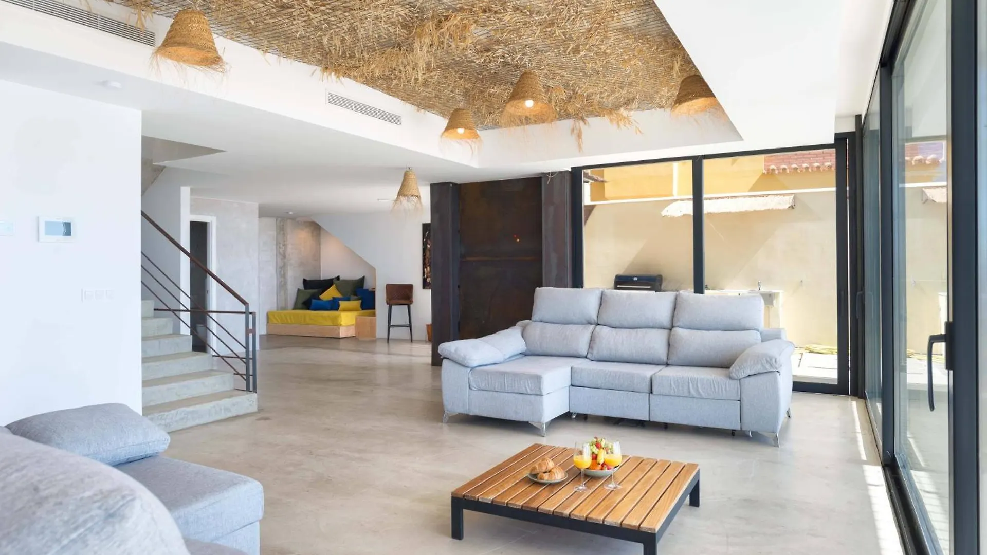 Spacious Villa With Great Views! Бенальмадена Испания