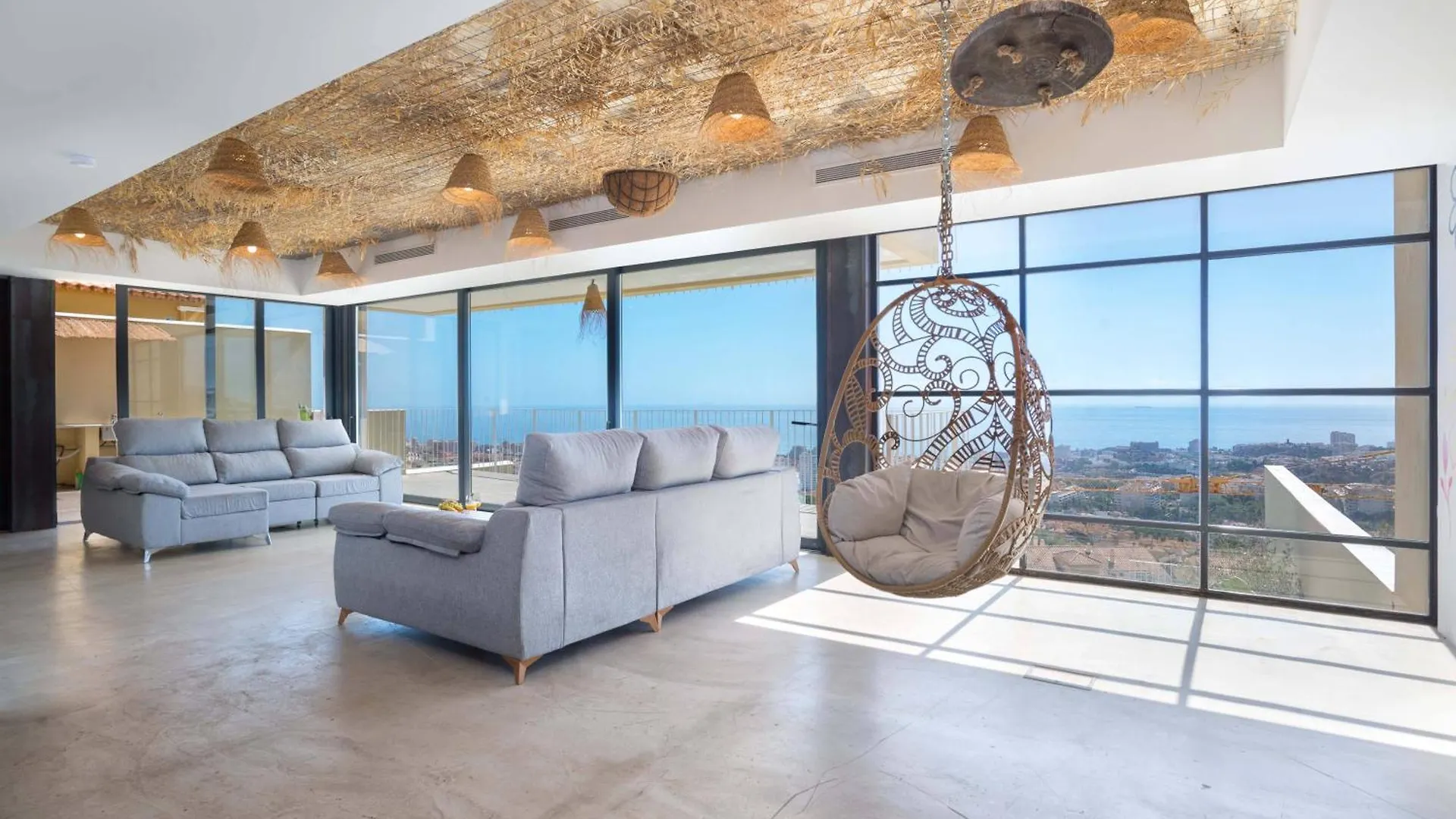 Spacious Villa With Great Views! Бенальмадена 0*,
