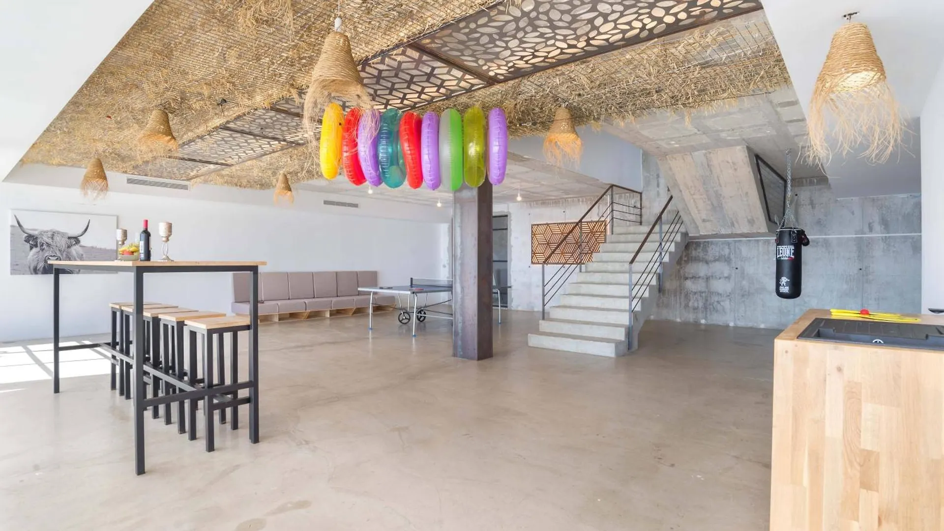 Spacious Villa With Great Views! Бенальмадена